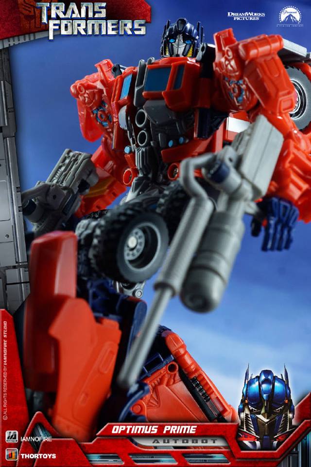 Toy Photography: First Strike Optimus Prime 2007 Voyager